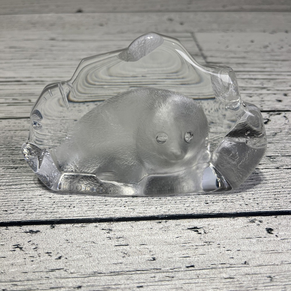 Mats Jonasson Crystal Art Glass Baby Seal Sculpture Signed And Numbered J150 - Picture 1 of 8